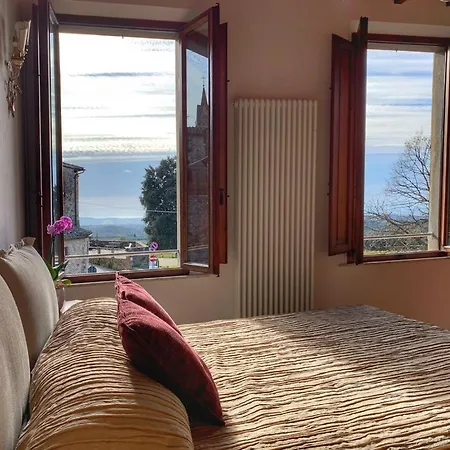 House With A View In Tuscany